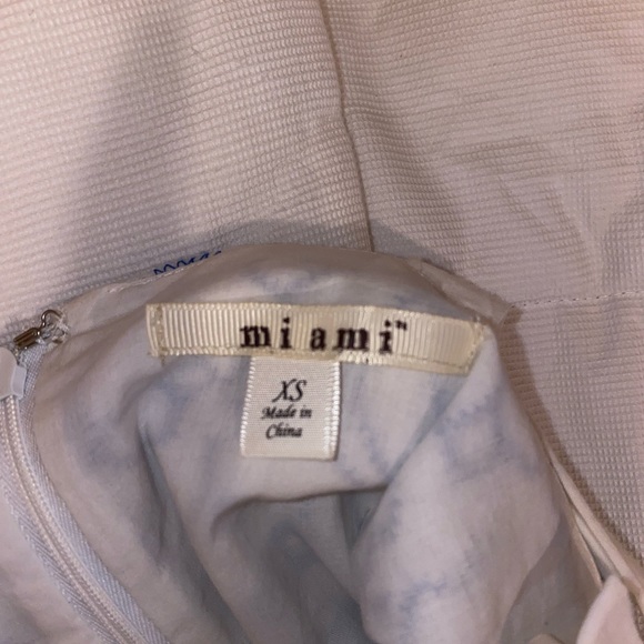 Francesca’s Blue and white romper XS worn once - Picture 5 of 5